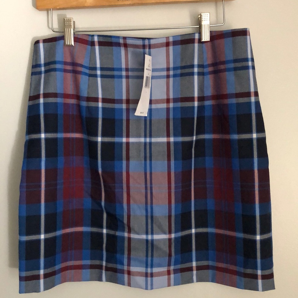 Never worn Tommy Hilfiger skirt
